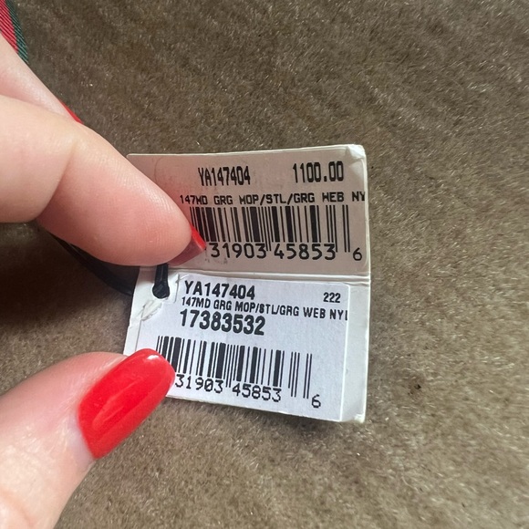 NWT Gucci Stainless Steel Watch $1100 - Picture 3 of 5